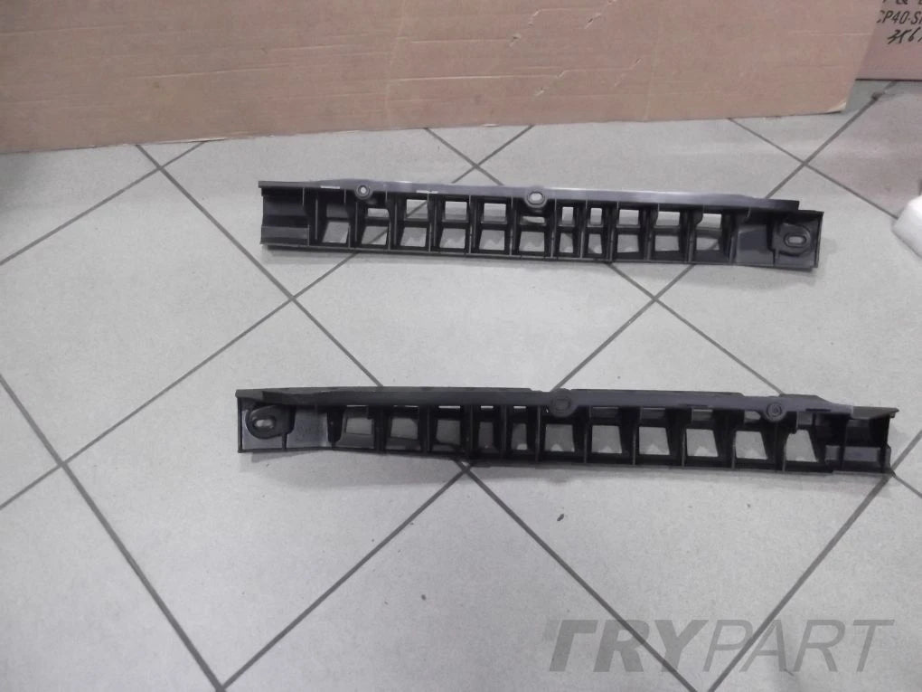 SKODA ROOMSTER 5J7 REAR BUMPER MOUNTING SLIDE