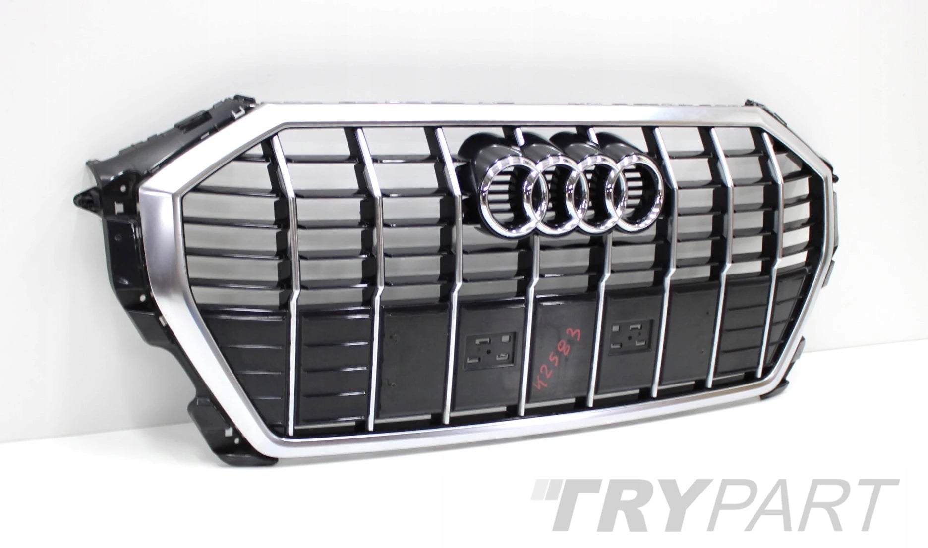 AUDI Q3 II 83A CHROME GRILLE FRONT BUMPER ORIGINAL 83A853651