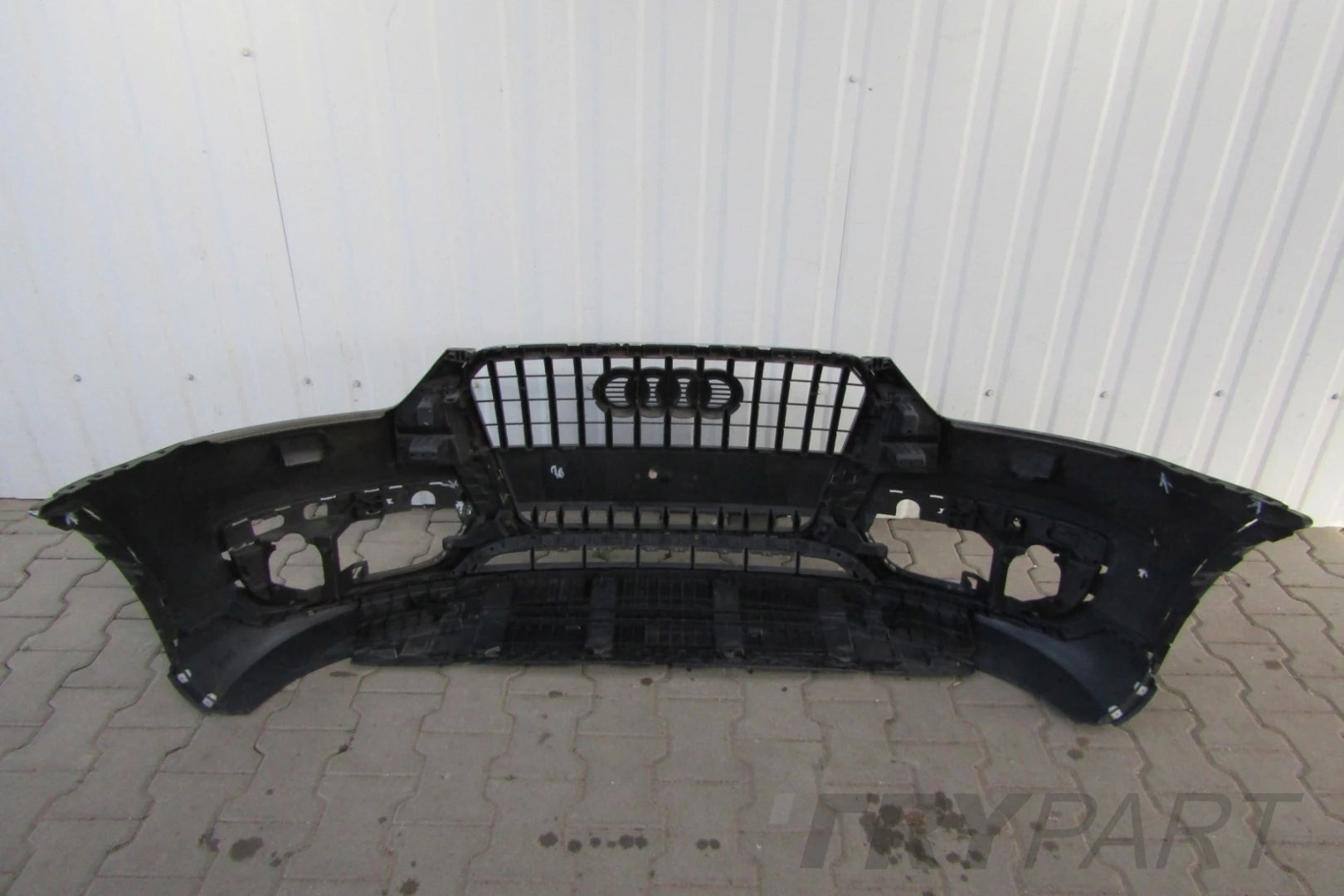 Front Bumper Audi Q3 8U0 11-14