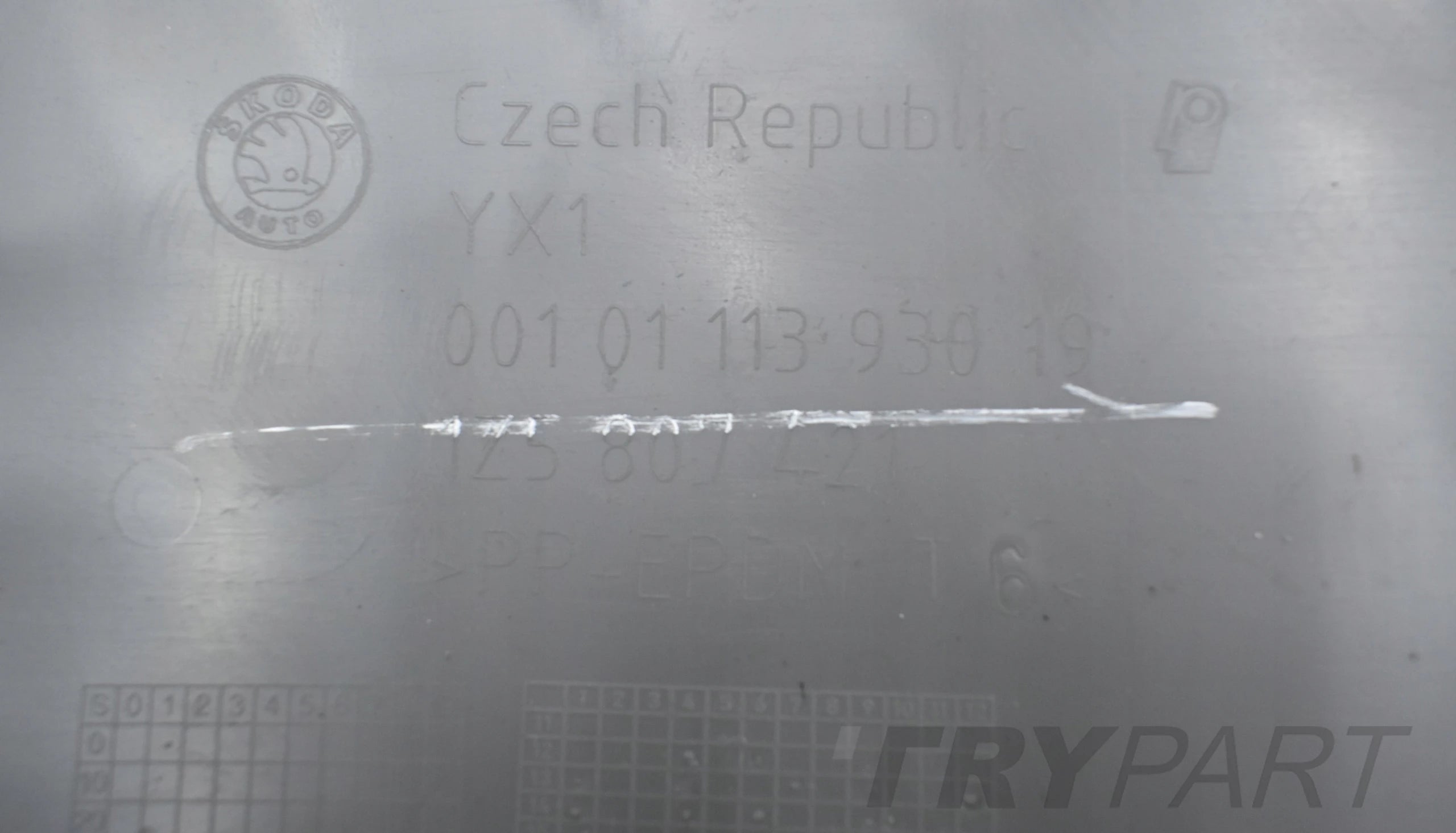 SKODA OCTAVIA II 1Z5 REAR BUMPER SEDAN ORG NEW 1Z5807421