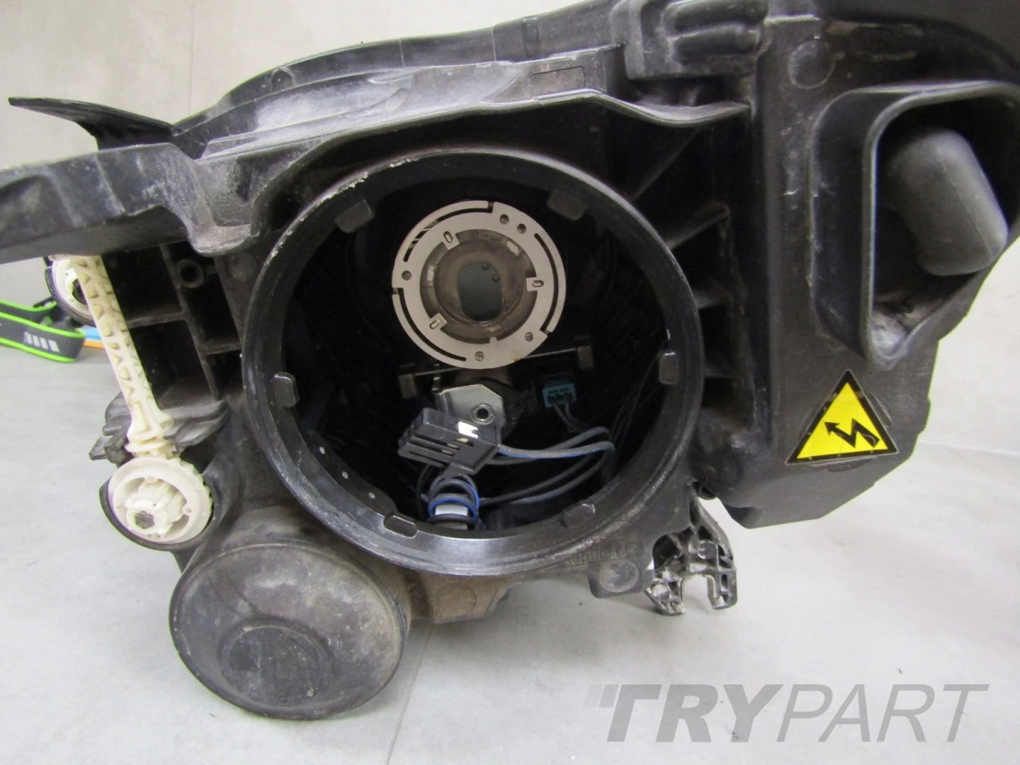 AUDI A6 C7 LIFT XENON HEADLIGHT 14-18 RH 4G0941044F