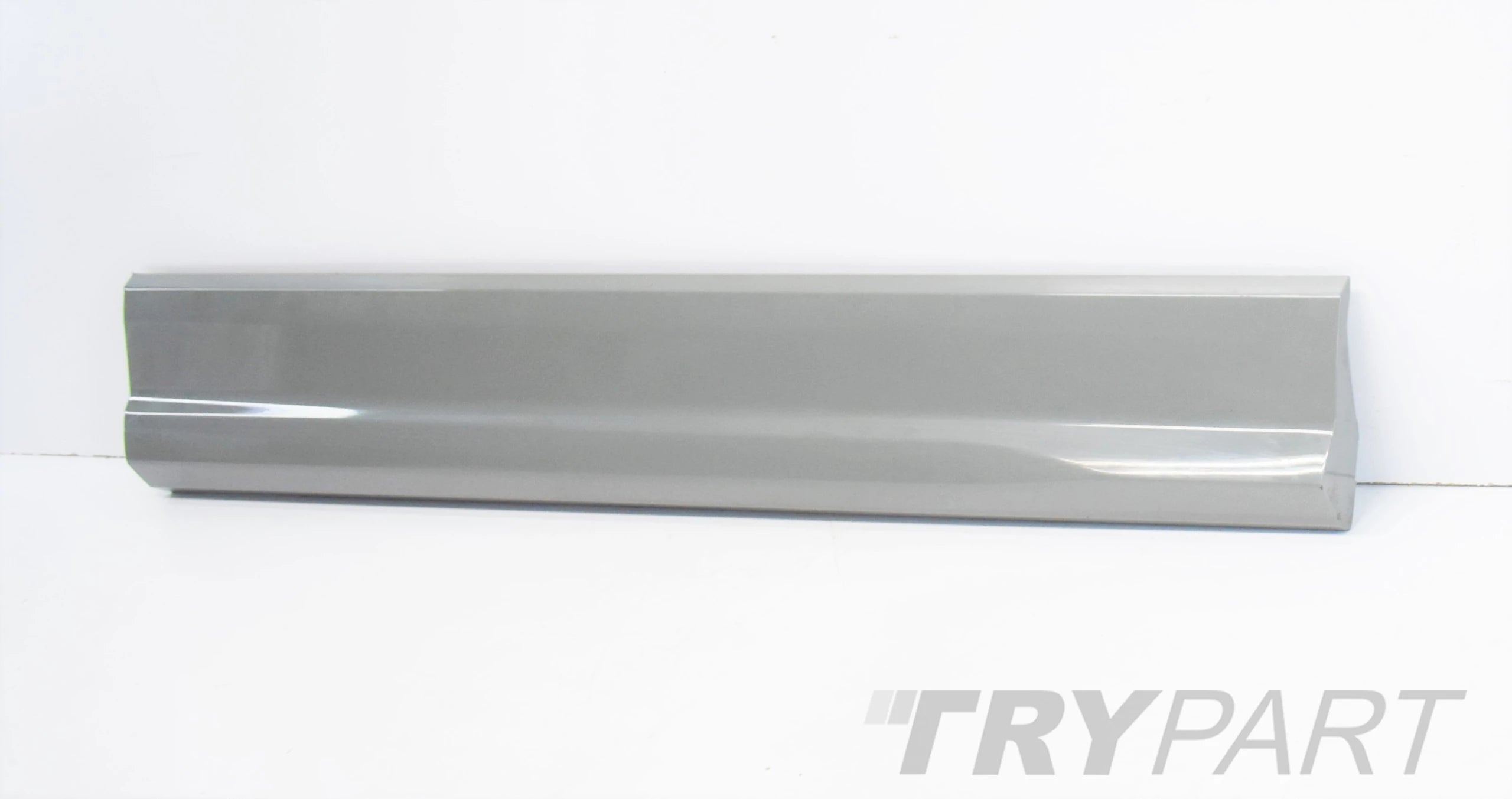 AUDI Q2 81A RIGHT FRONT DOOR MOLDING ORG