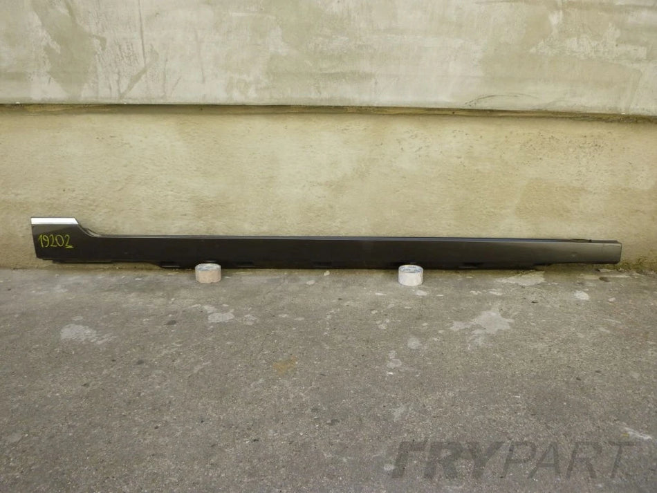 VW PASSAT B8 3G0 Right Door Sill Trim