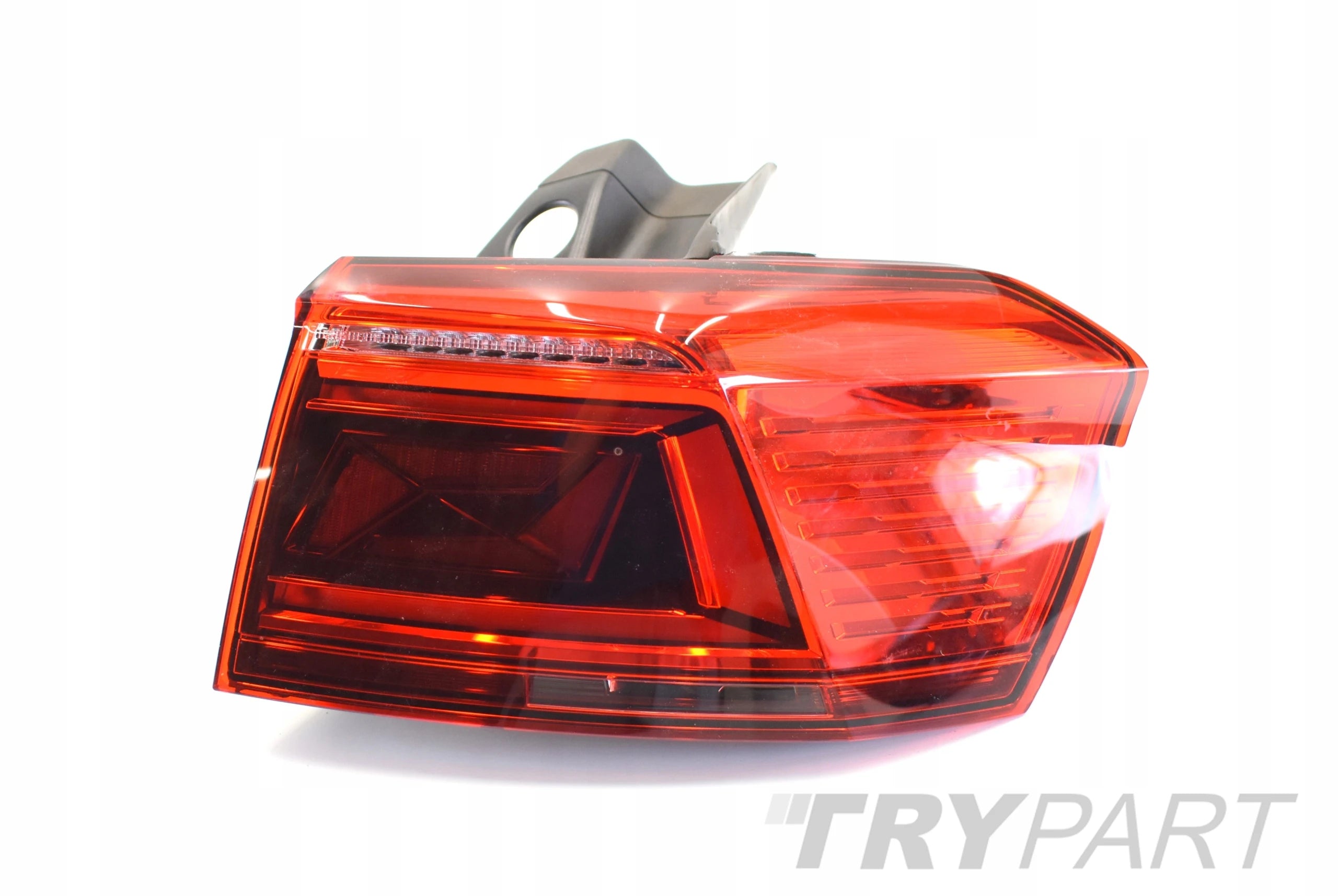 VW PASSAT B8 3G9 LIFT RIGHT REAR TAIL LIGHT EU NEW ESTATE