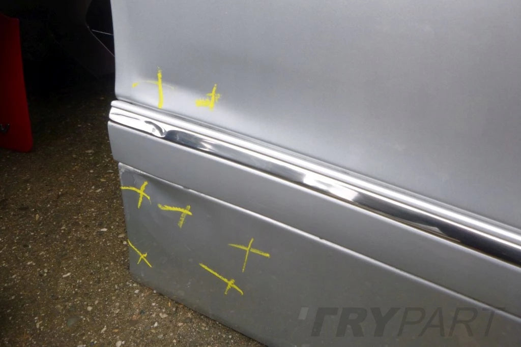 MERCEDES E CLASS W 211 Front Right Door