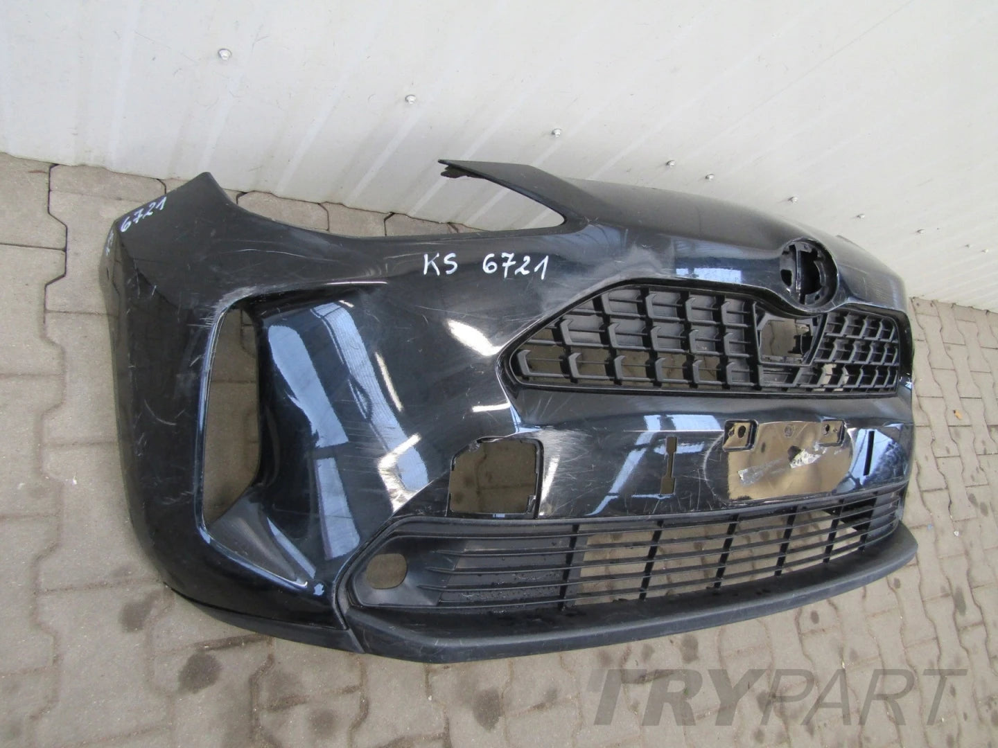 Front Bumper Toyota Yaris Cross 21-