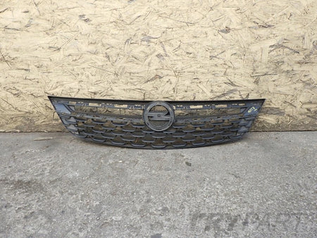 OPEL ASTRA V K 5-15 Grille with emblem