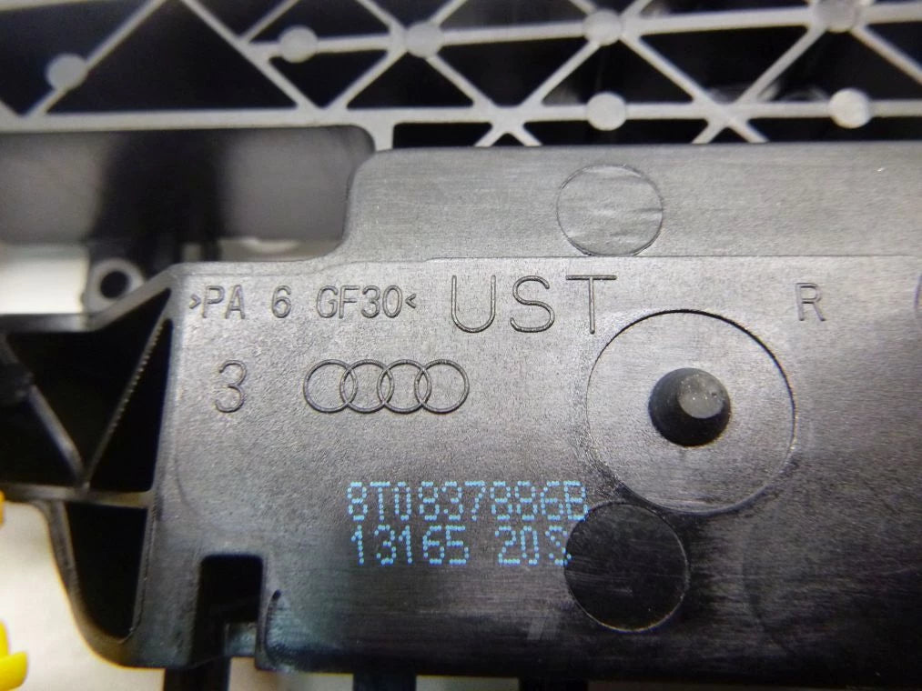 AUDI A4 B8 A5 8K RIGHT DOOR LOCK
