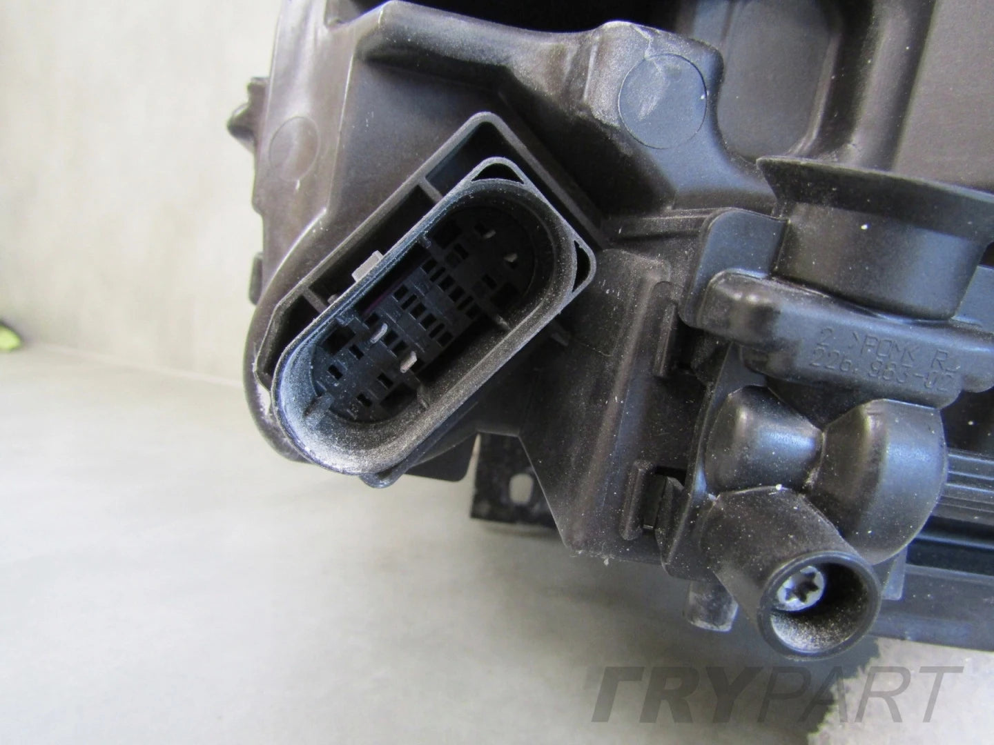 MERCEDES B CLASS W247 LIFT MULTIBEAM 23- HEADLIGHT RH A2479061404