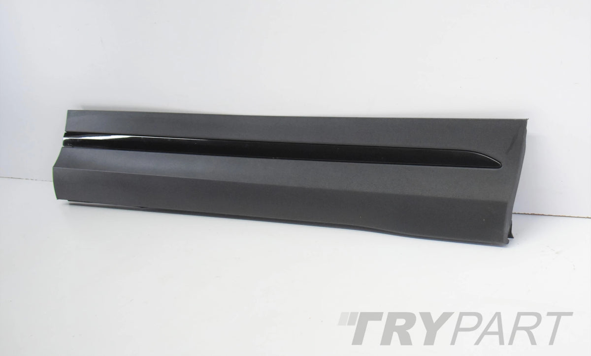 MERCEDES GLA II W247 RIGHT FRONT DOOR MOULDING ORG