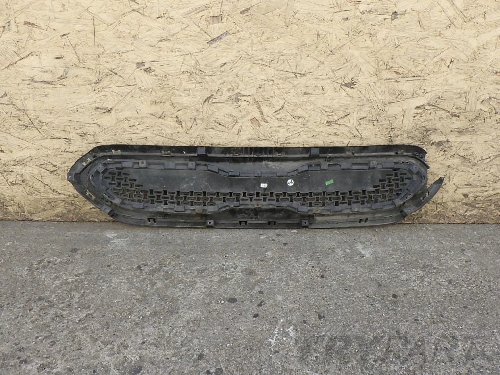 KIA NIRO Grille Retainer