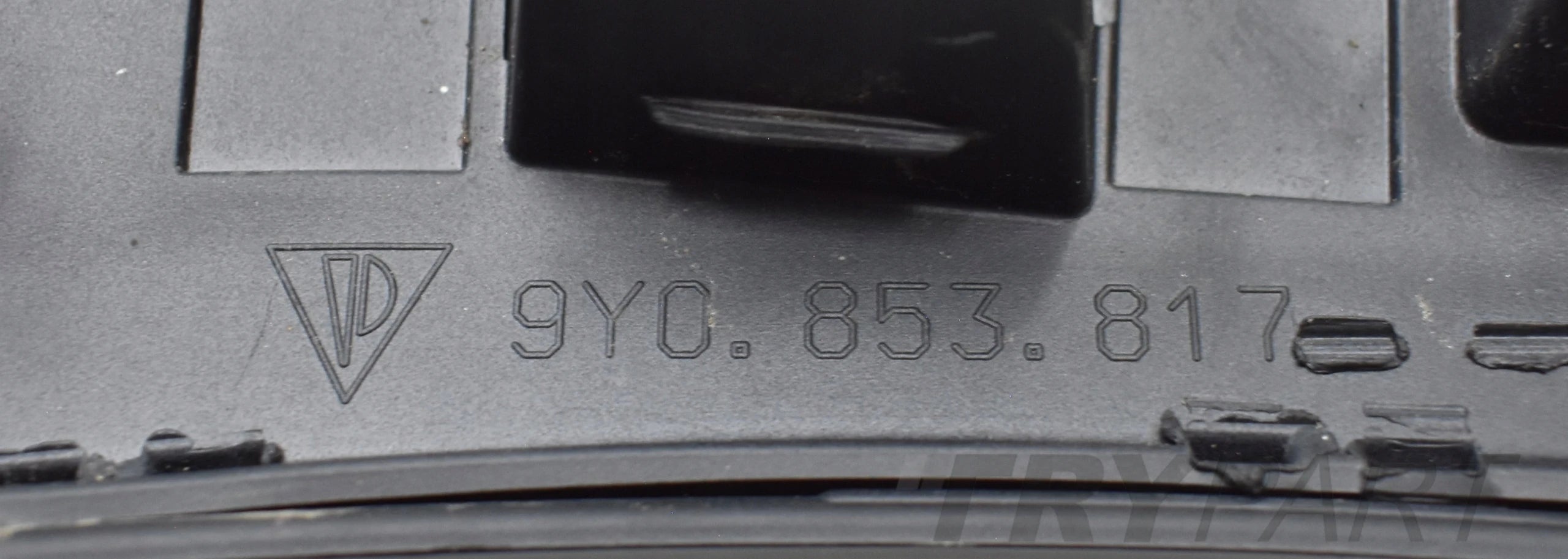 PORSCHE CAYENNE III 9Y 9Y0 LEFT FRONT FENDER TRIM STRIP ORG