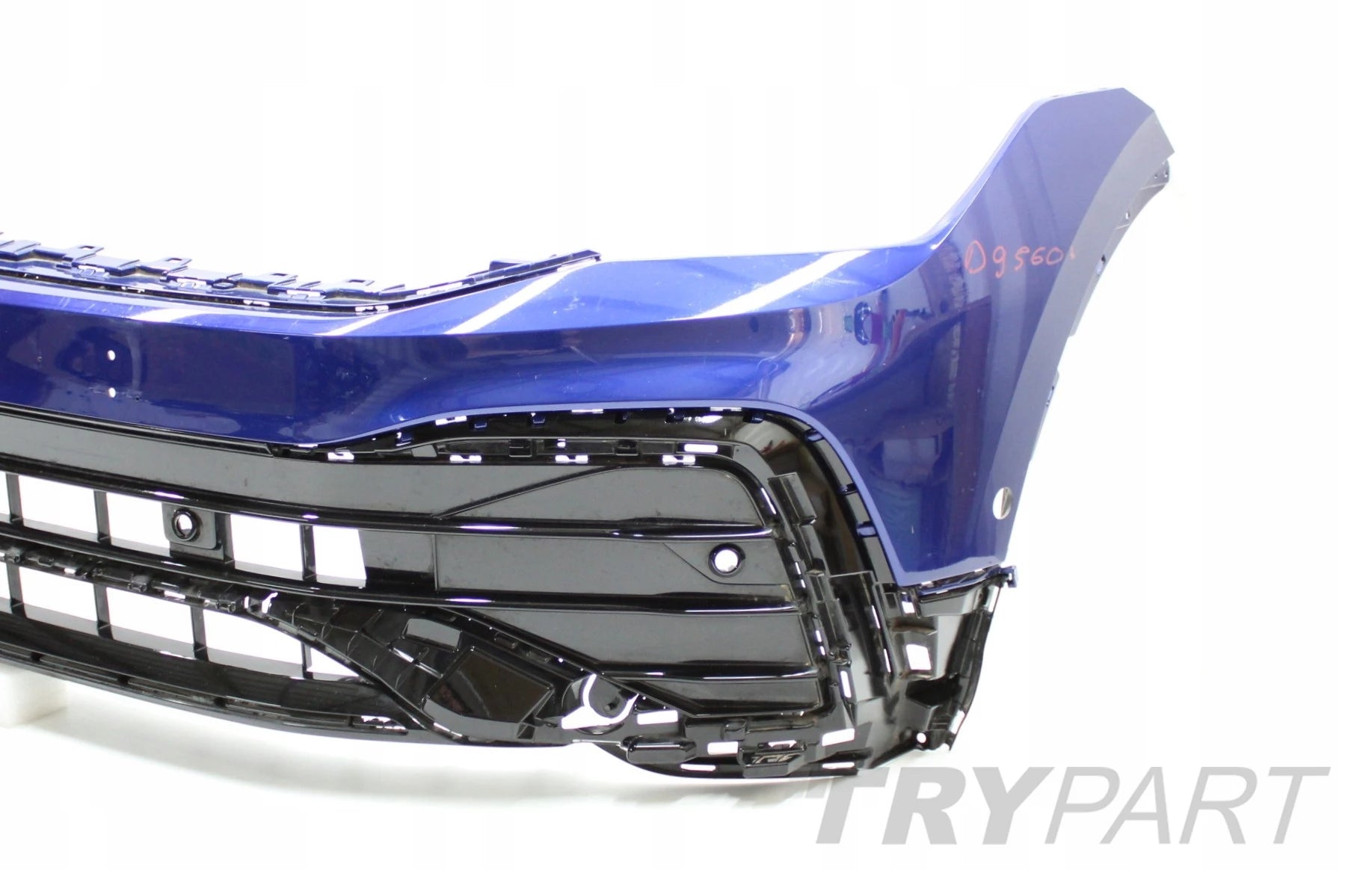 VW TIGUAN II LIFT R LINE 5NA FRONT BUMPER ORG + GRILLE