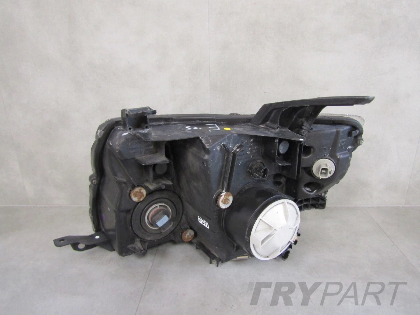 HEADLIGHT MITSUBISHI PAJERO IV 4 06- XENON NON-ROTATABLE RH RIGHT