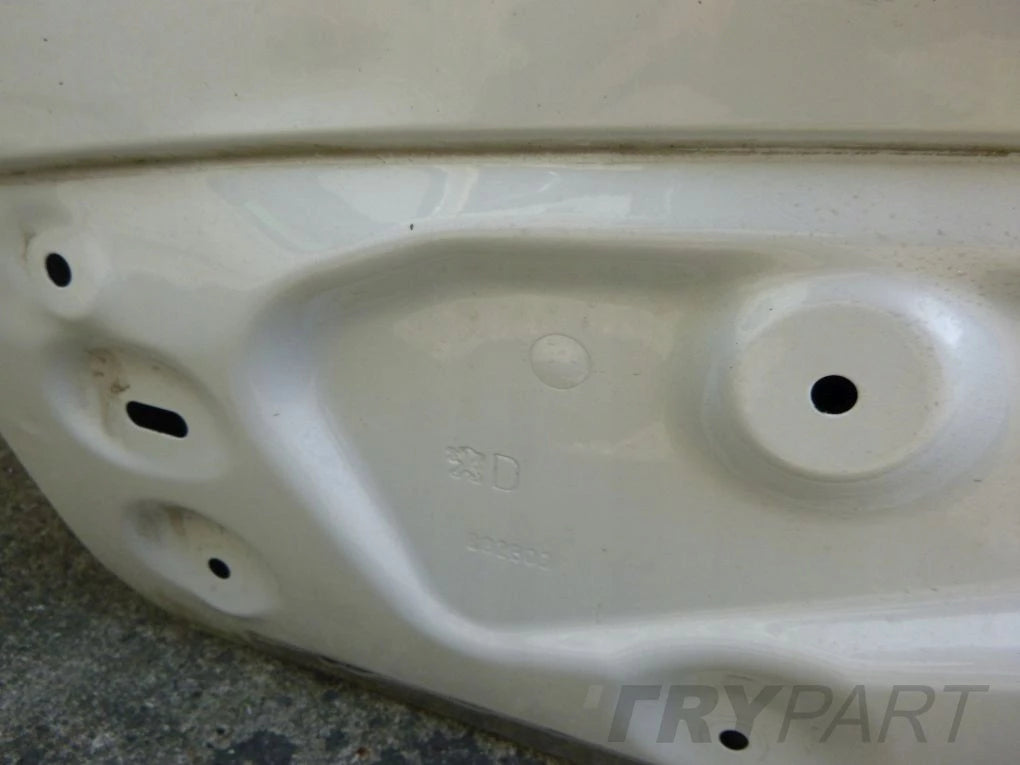 PEUGEOT 5008 Right Rear Door