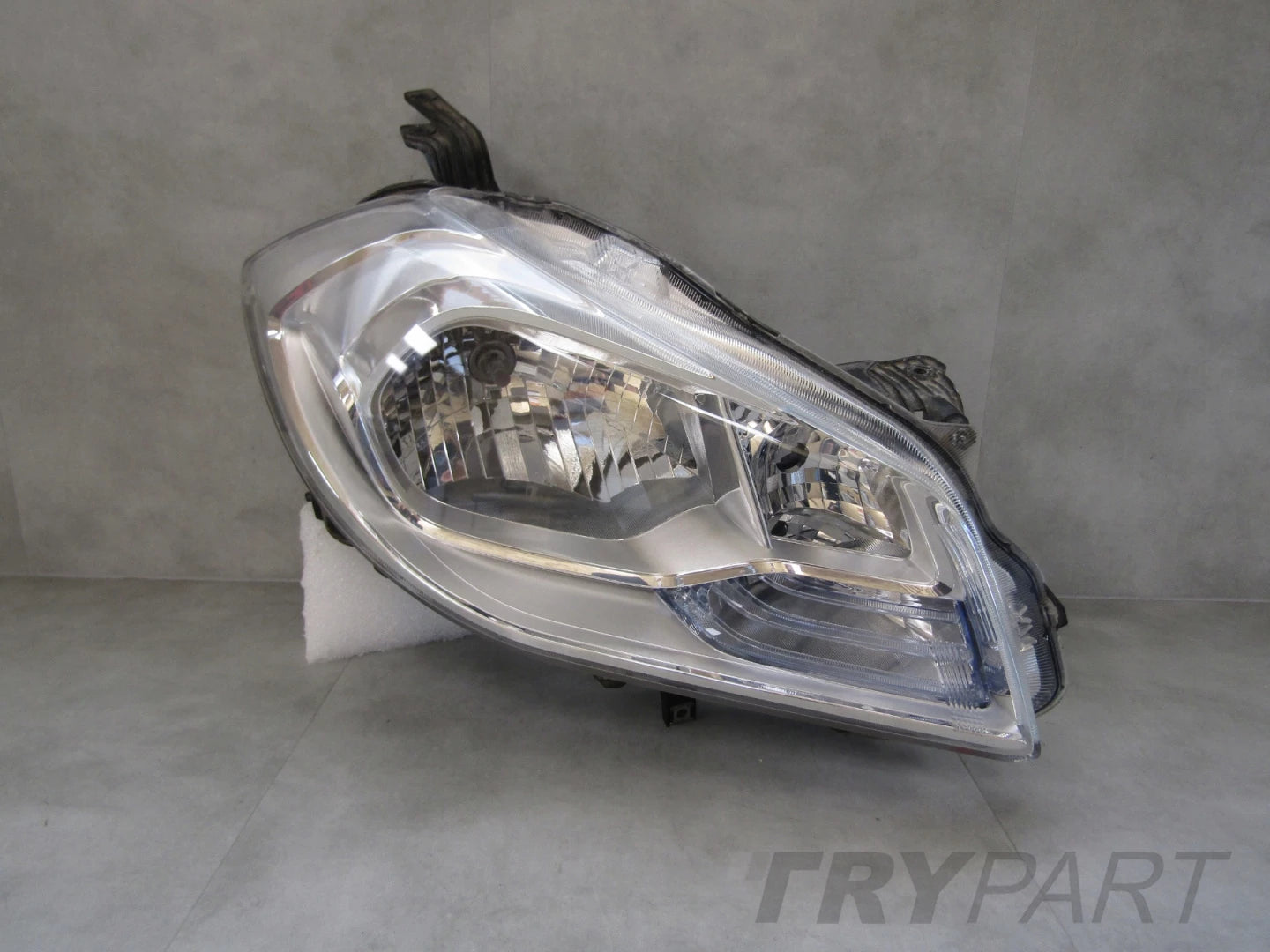 HEADLIGHT SUZUKI SX4 S-CROSS STANDARD 13-16 RH