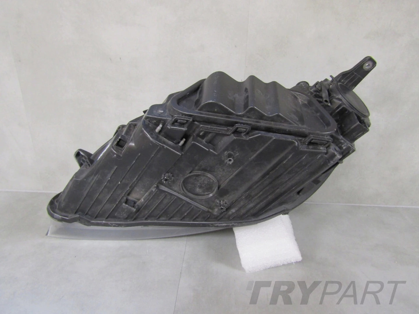 Headlight Volvo V40 STANDARD 12-16 RH 31420004