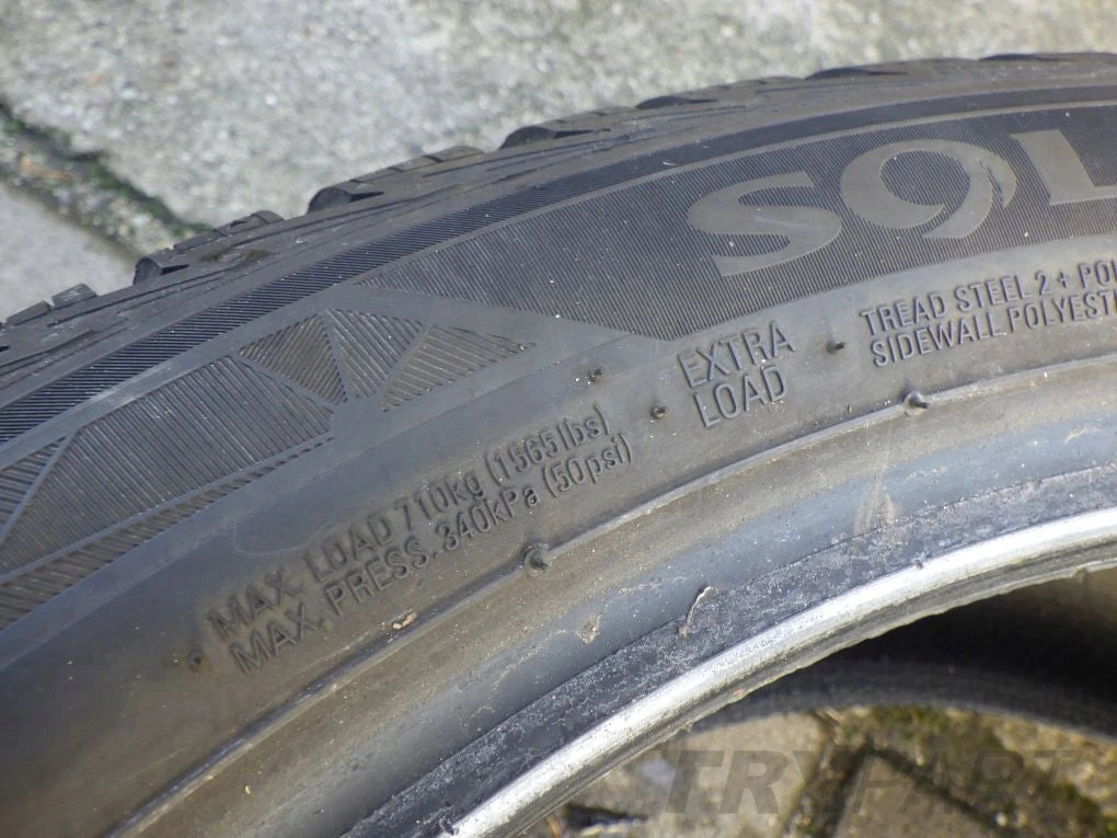 KUMHO SOLUS 4S HA32 225 45 R19 All-Season Tire