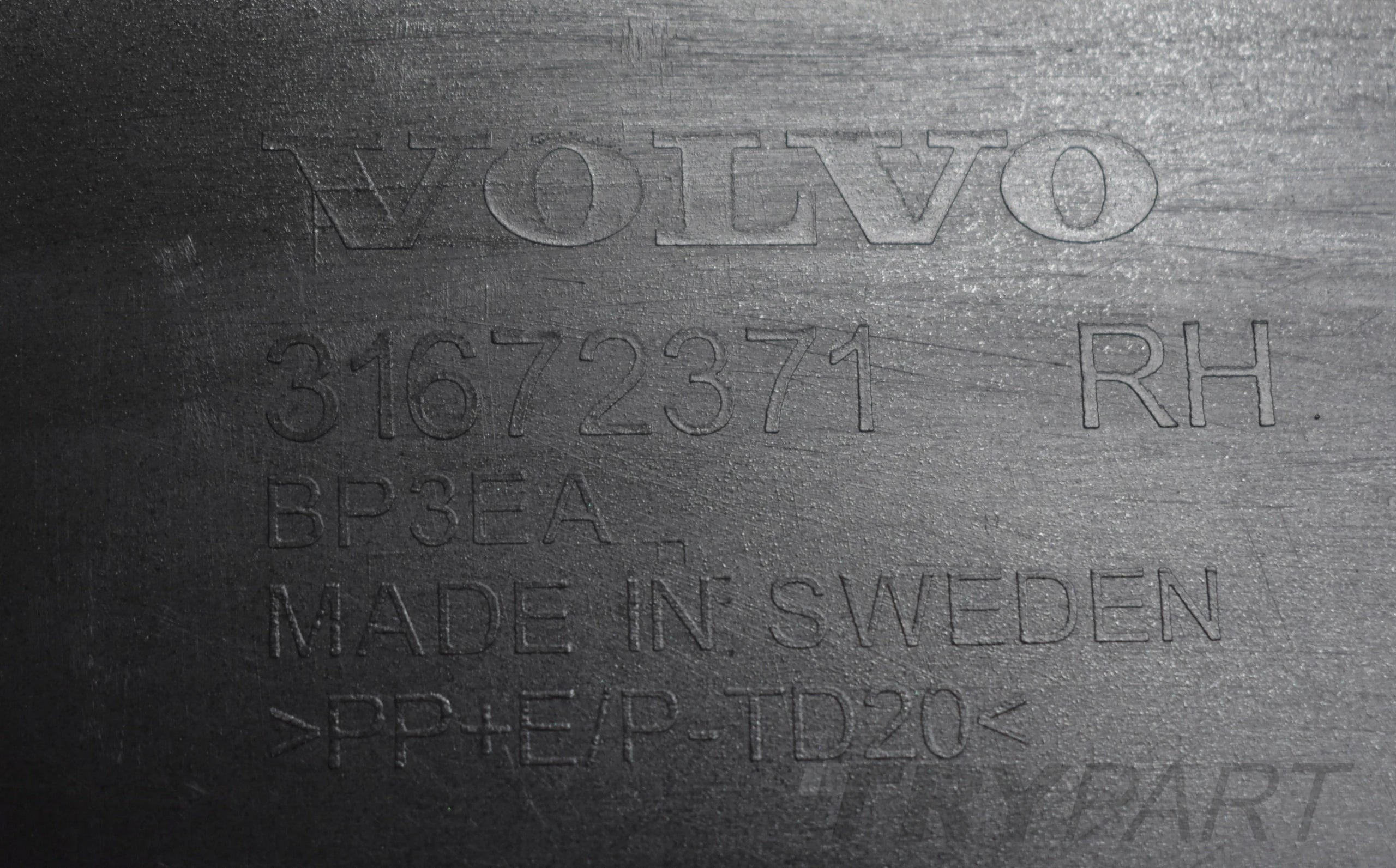 VOLVO XC90 II RIGHT DOOR SILL MOULDING NEW GENUINE