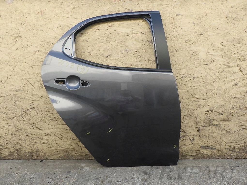 TOYOTA YARIS 4 IV P21 2020- rear right door