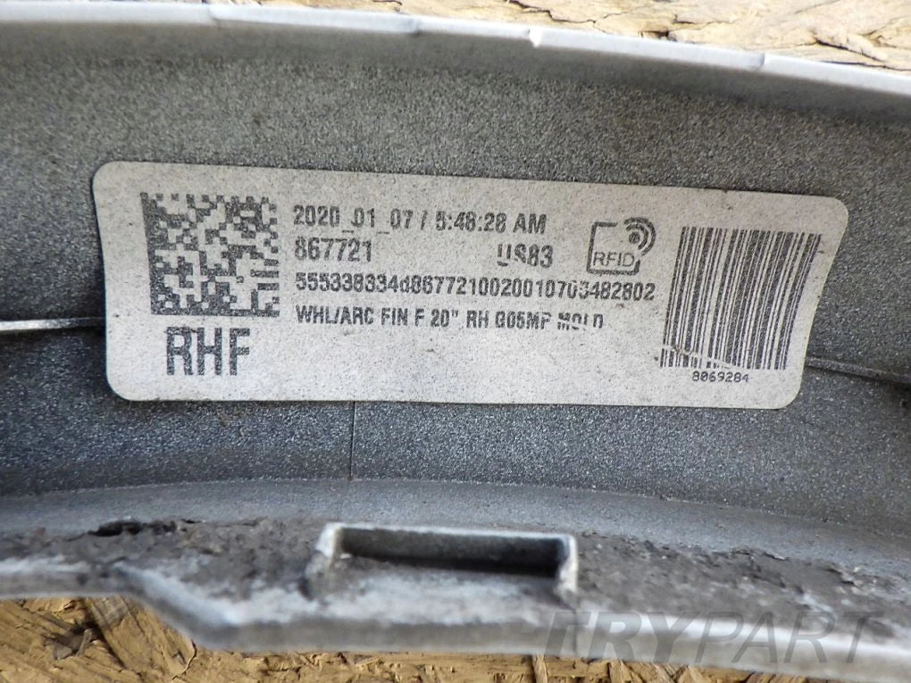 BMW X5 G05 M PACKAGE Front Right Fender Trim