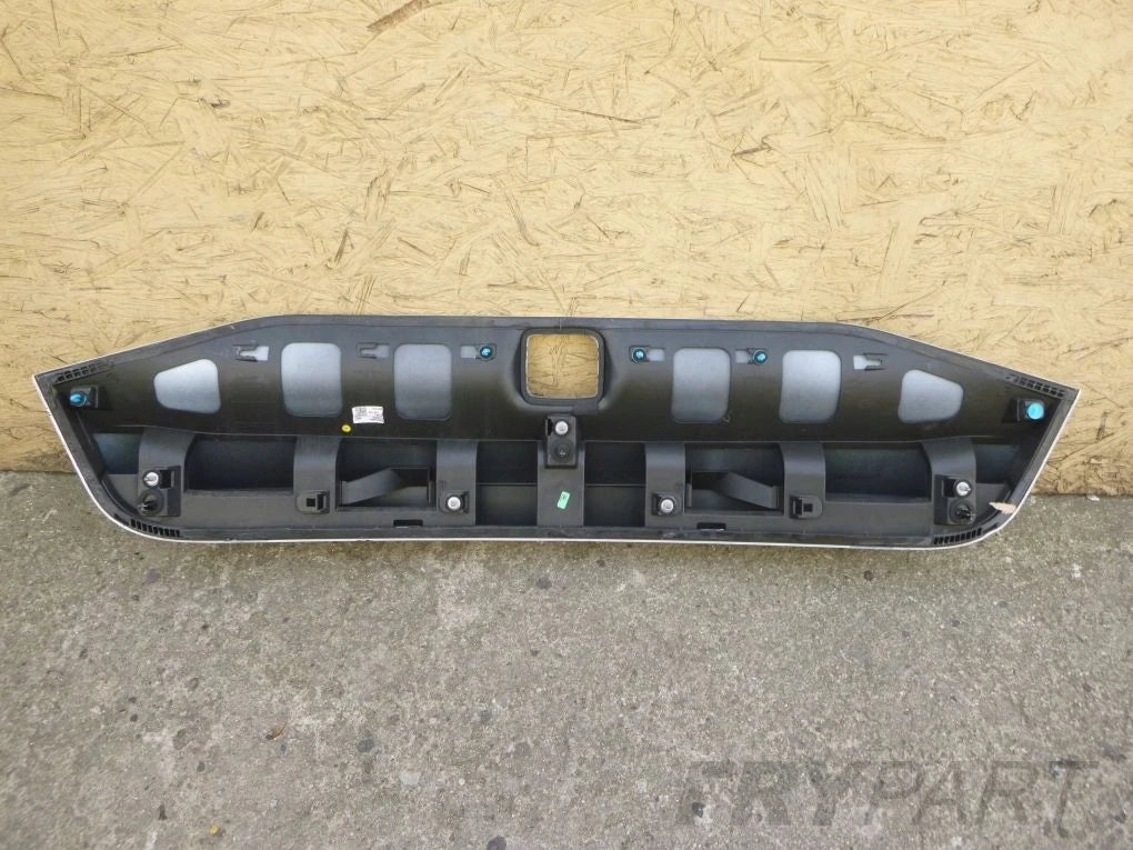 SEAT LEON IV 5FE rear flap bezel