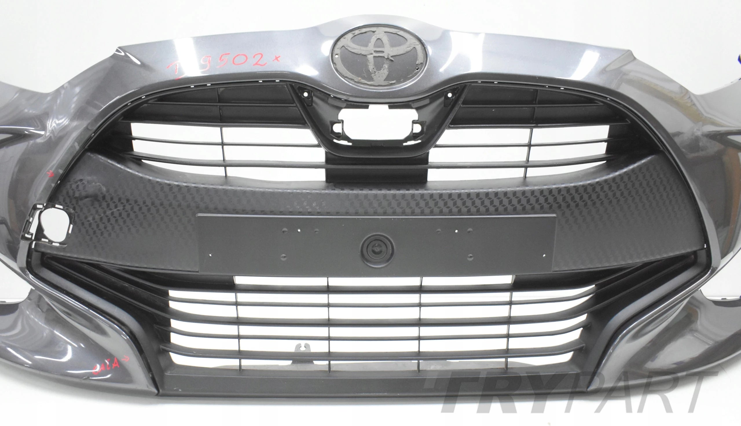 TOYOTA YARIS IV FRONT BUMPER + GRILLE