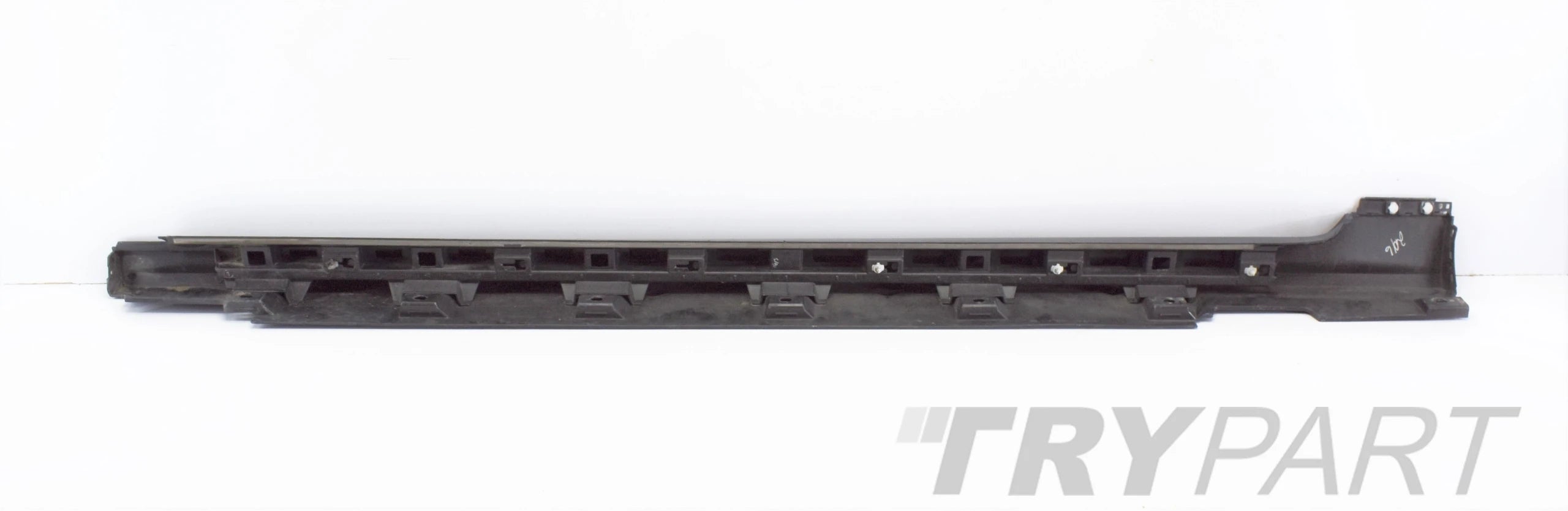 VW PASSAT B8 R LINE RIGHT SILL GUARD+FRAME