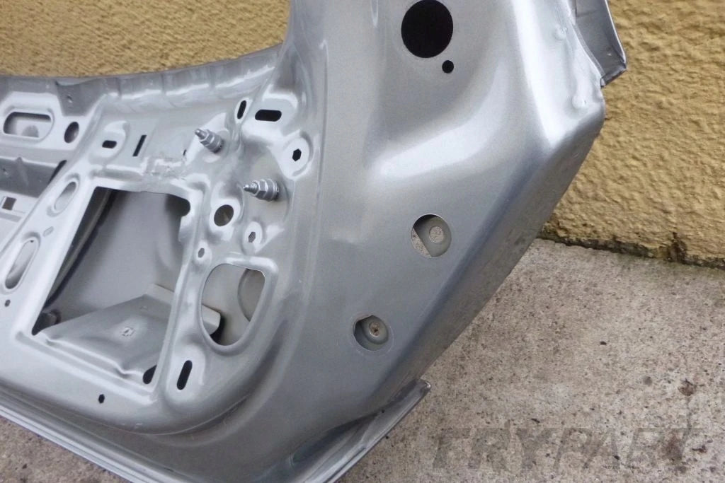 Opel Astra 4 J IV HB Rear Trunk Lid