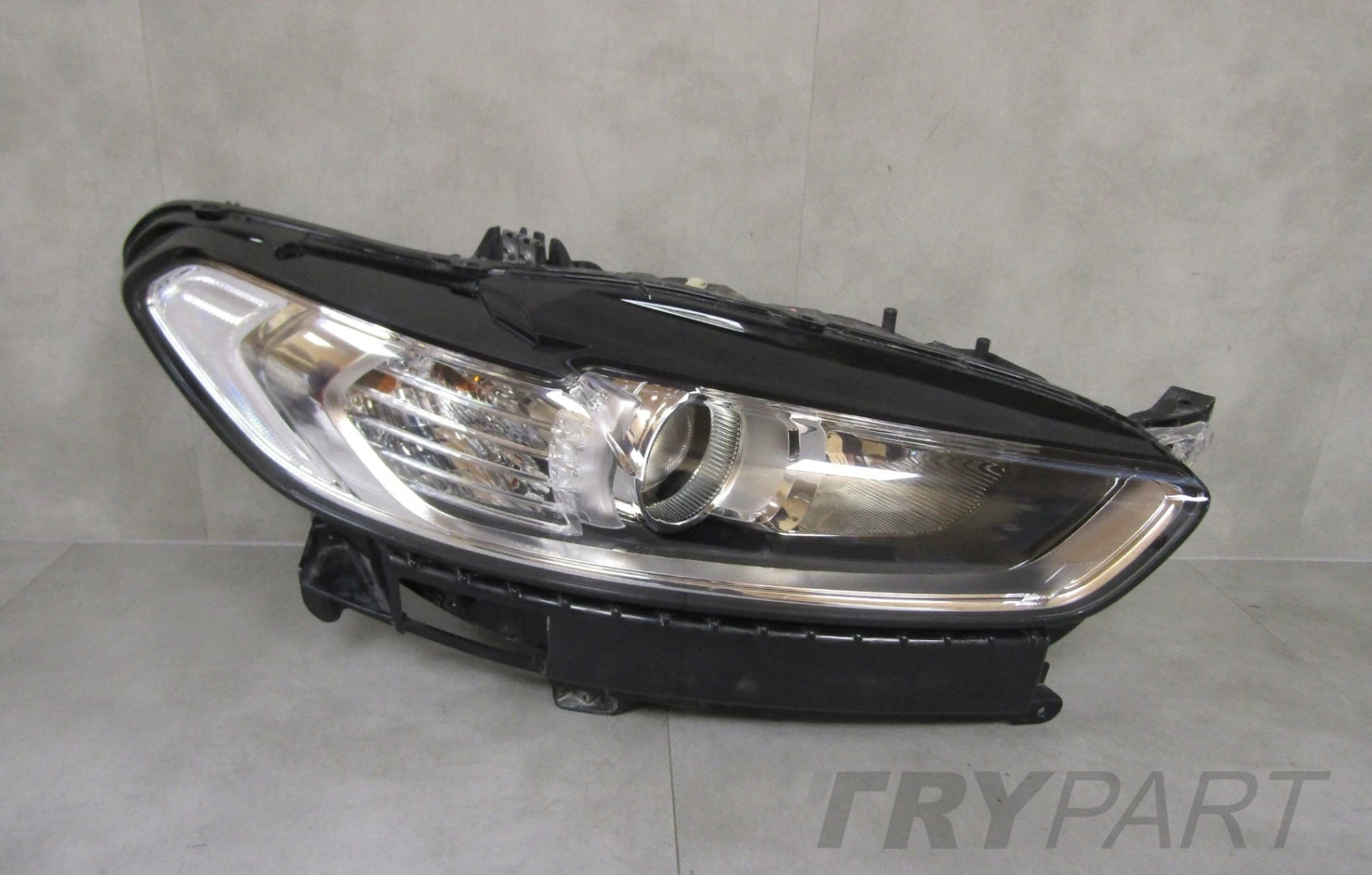 HEADLIGHT FORD MONDEO MK5 STANDARD LENS RH 14-19 DS73-13W029-AE