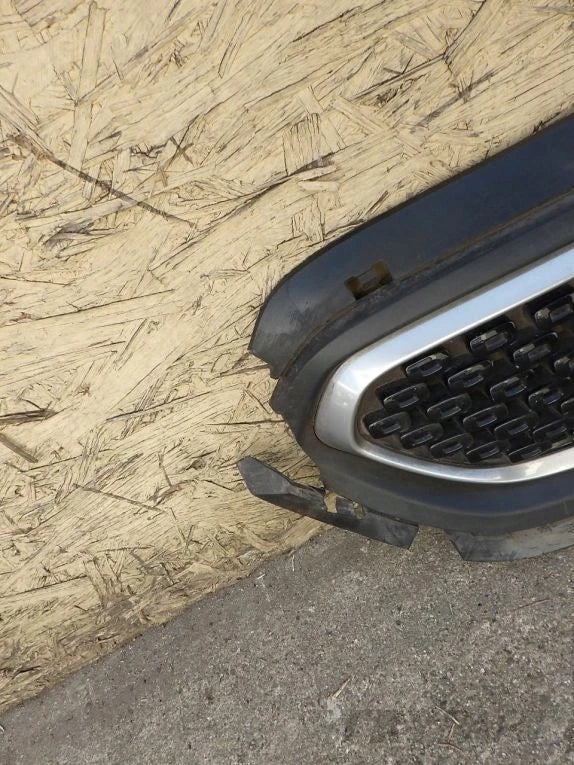 KIA NIRO Grille Retainer