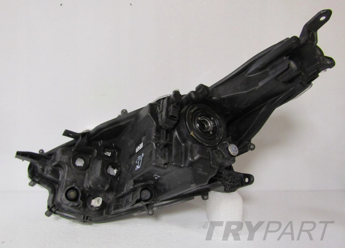 TOYOTA YARIS 4 IV HEADLIGHT STANDARD LENS 20- / MAZDA 2 22- RH