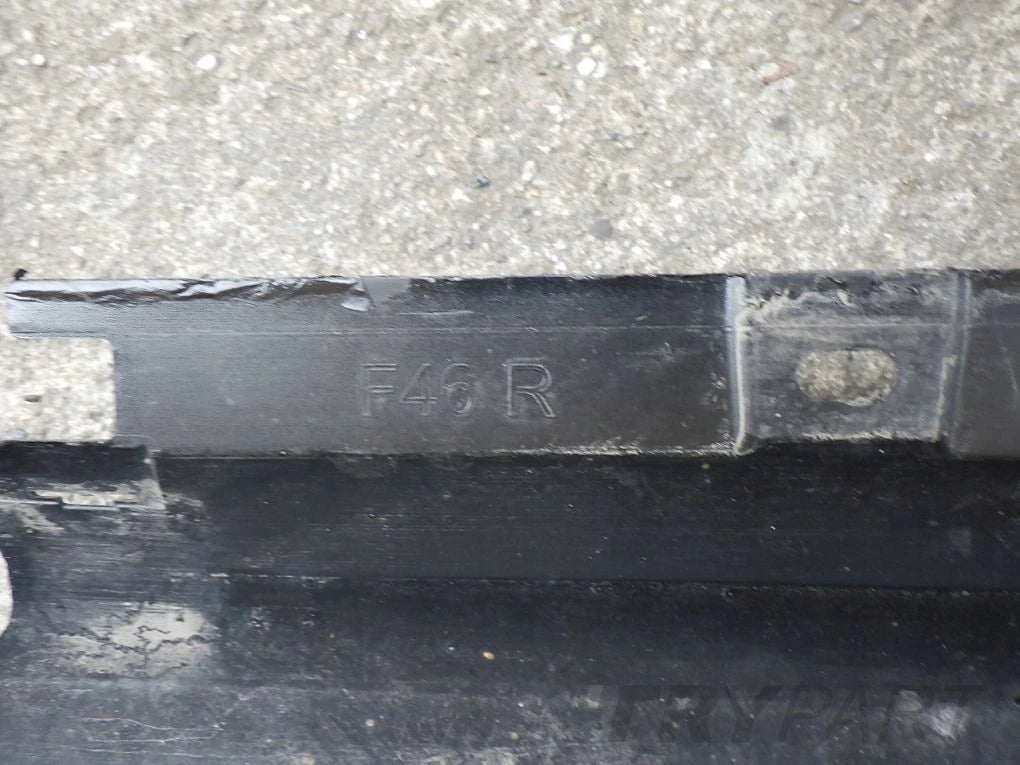 BMW 2 F46 GRAN TOURER right sill trim strip