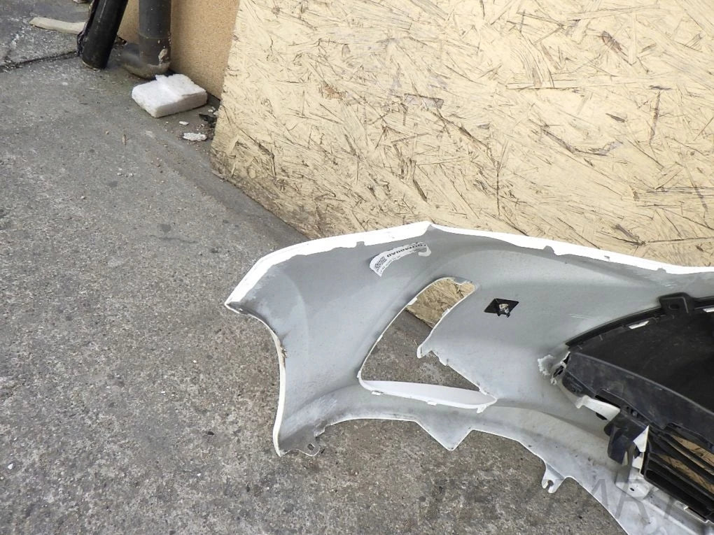 TOYOTA YARIS 4 IV 20- Front Bumper