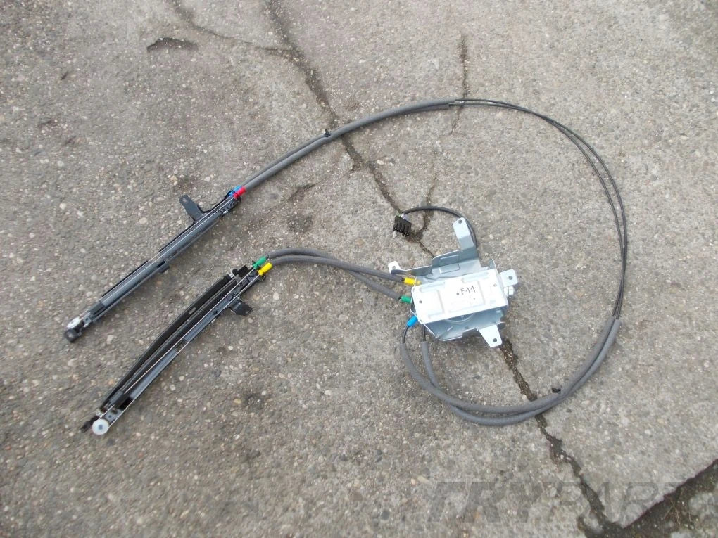 BMW 5 F11 trunk roller blind mechanism