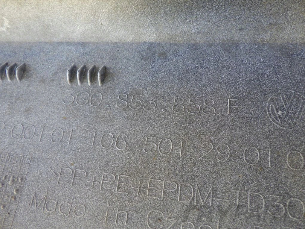 VW PASSAT B8 3G0 14- Right Sill Trim