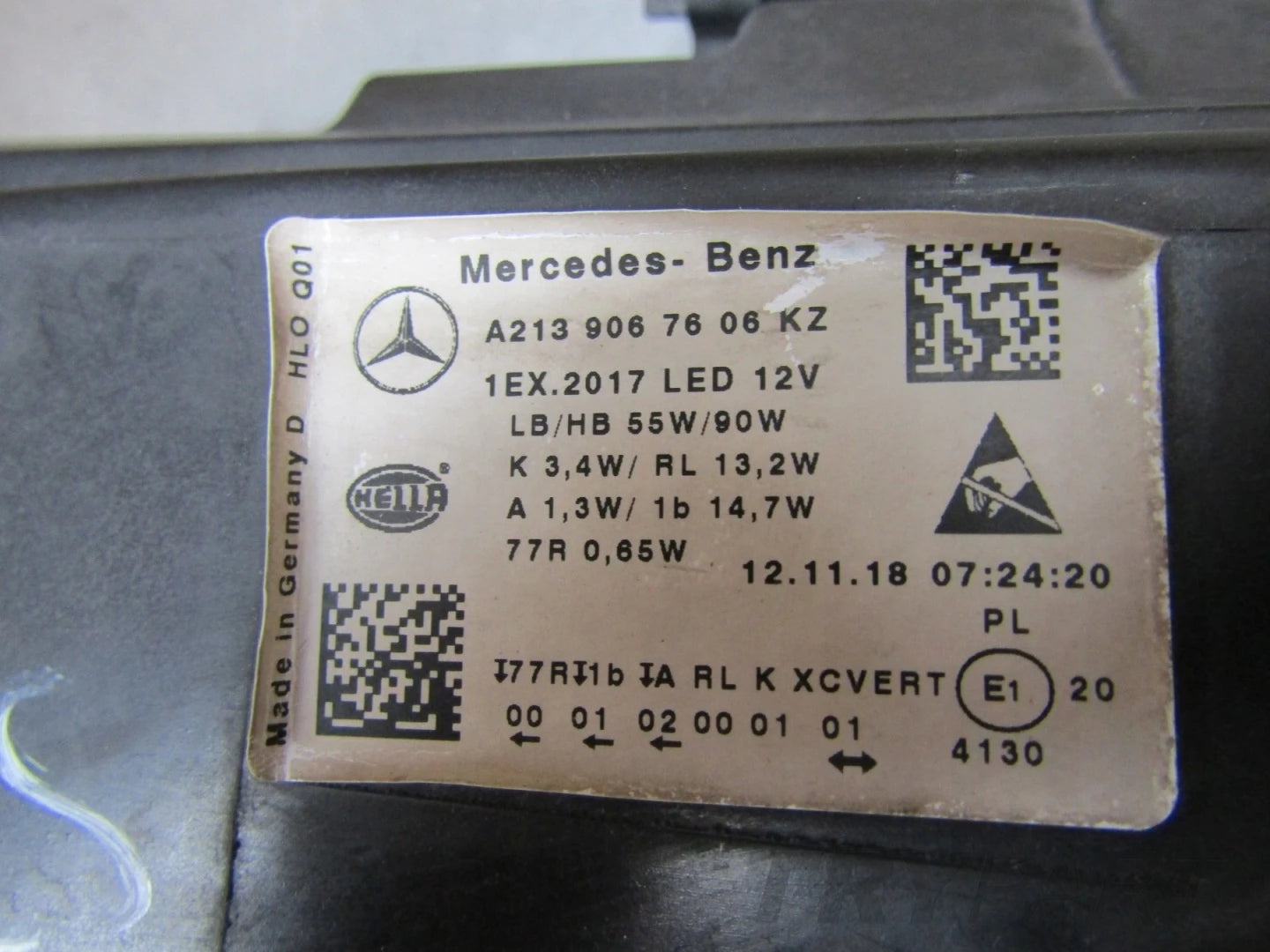 MERCEDES E-KLASA W213 MULTIBEAM 17-20 RH RIGHT HEADLIGHT 2139067606