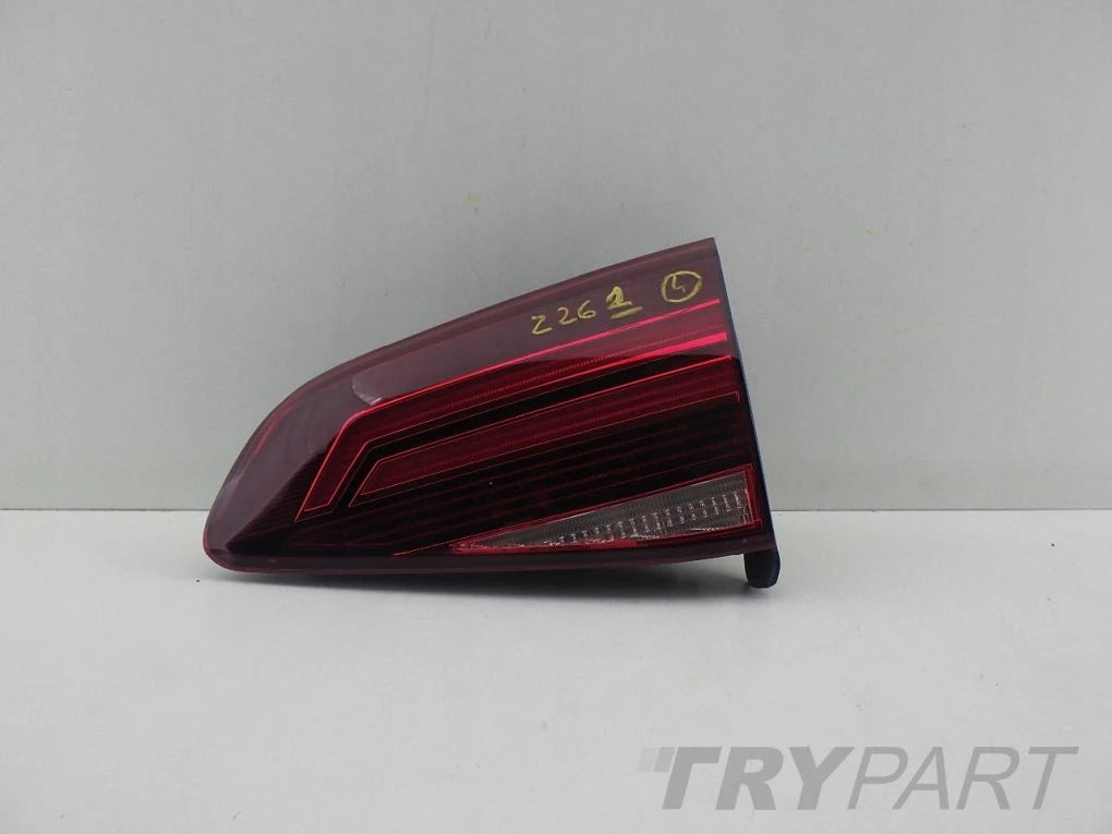 VW GOLF VII 7 5G HB LIFT 17- Right Rear Lamp