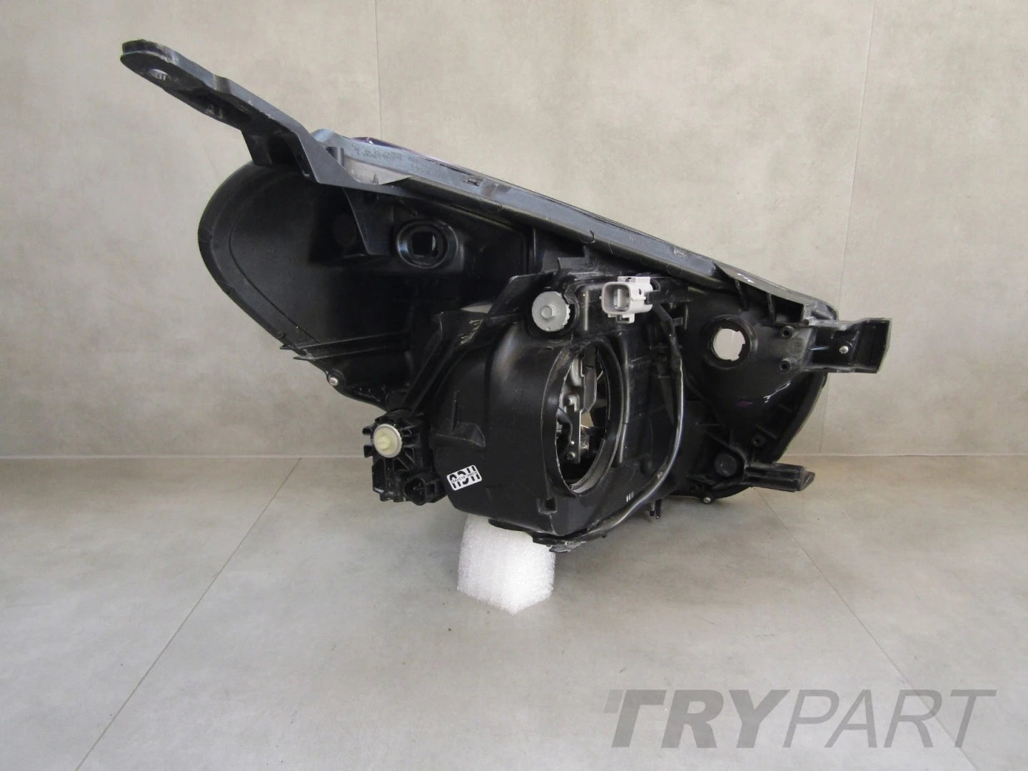 Aston Martin Cygnet 11-13 Front Lamp | Standard Lens | LH | Left | KOITO 74-1
