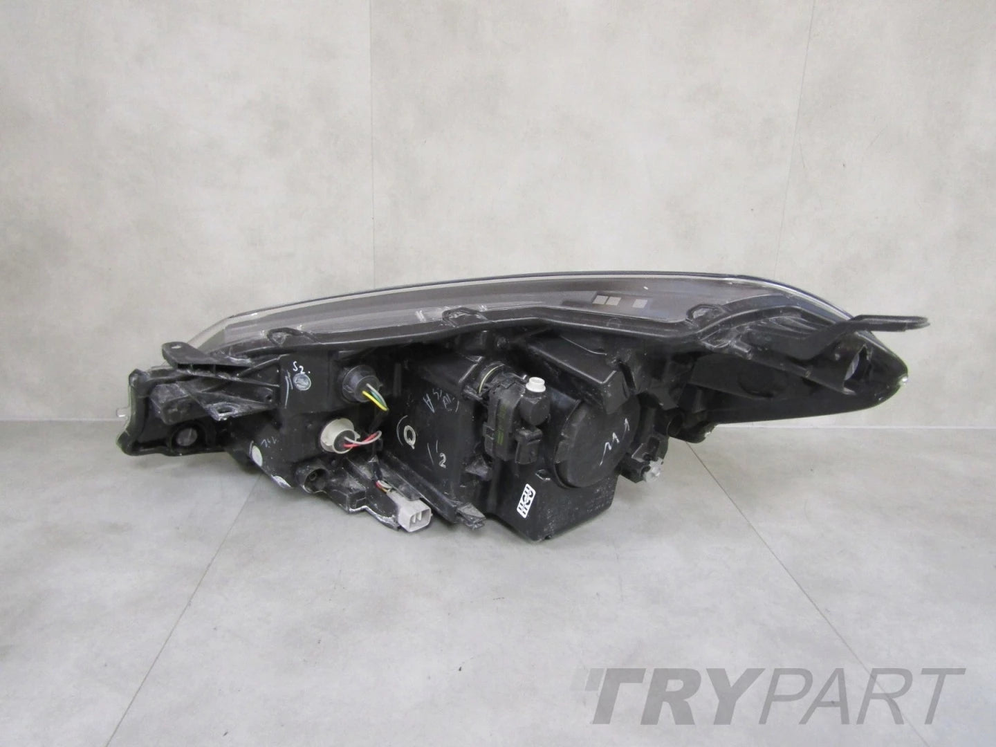 Front Lamp Toyota Yaris 3 III Facelift REGULAR LENS 17-20 RH RIGHT