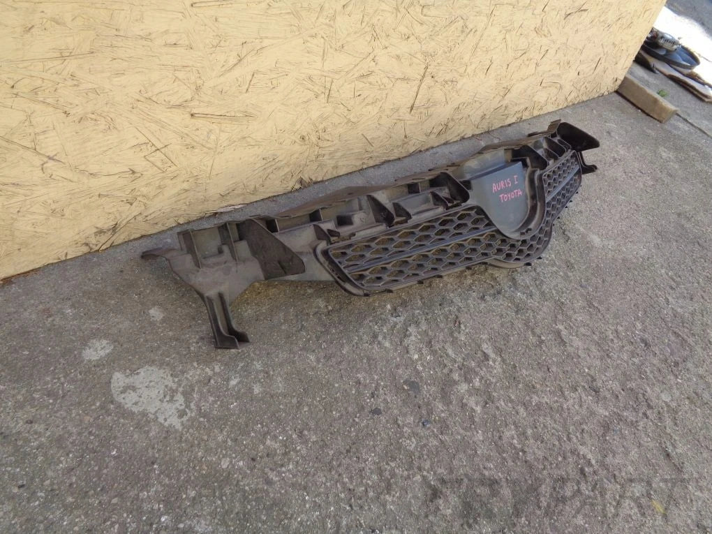 TOYOTA AURIS I 06- Grill Grille