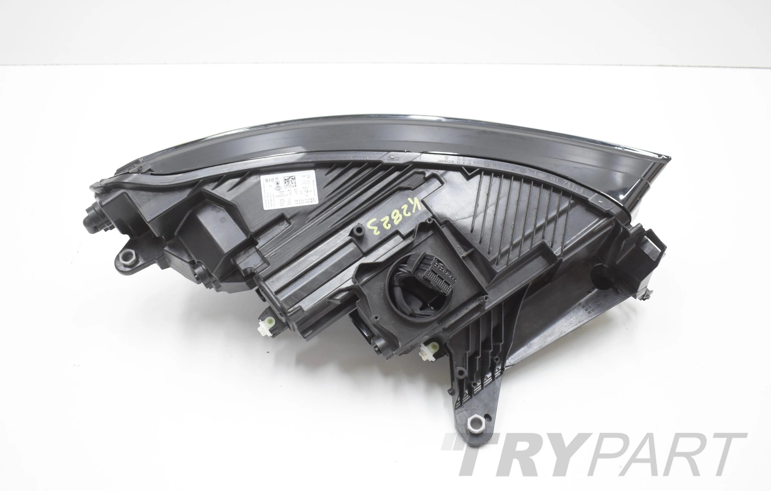 SKODA ENYAQ 5LB LEFT FRONT HEADLIGHT CRYSTAL ORG EU 5LB941015H
