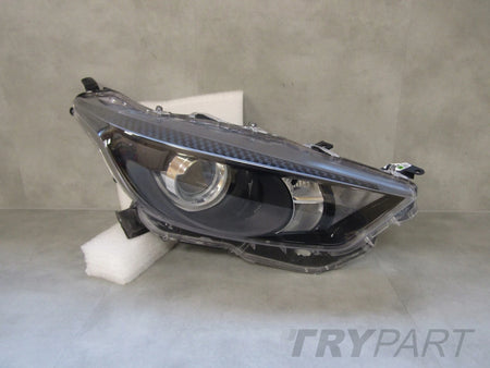 TOYOTA YARIS 4 IV HEADLIGHT STANDARD LENS 20- / MAZDA 2 22- RH