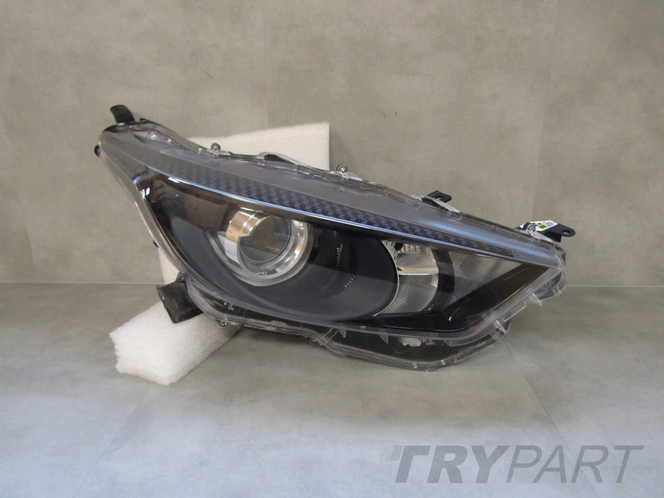 TOYOTA YARIS 4 IV HEADLIGHT STANDARD LENS 20- / MAZDA 2 22- RH