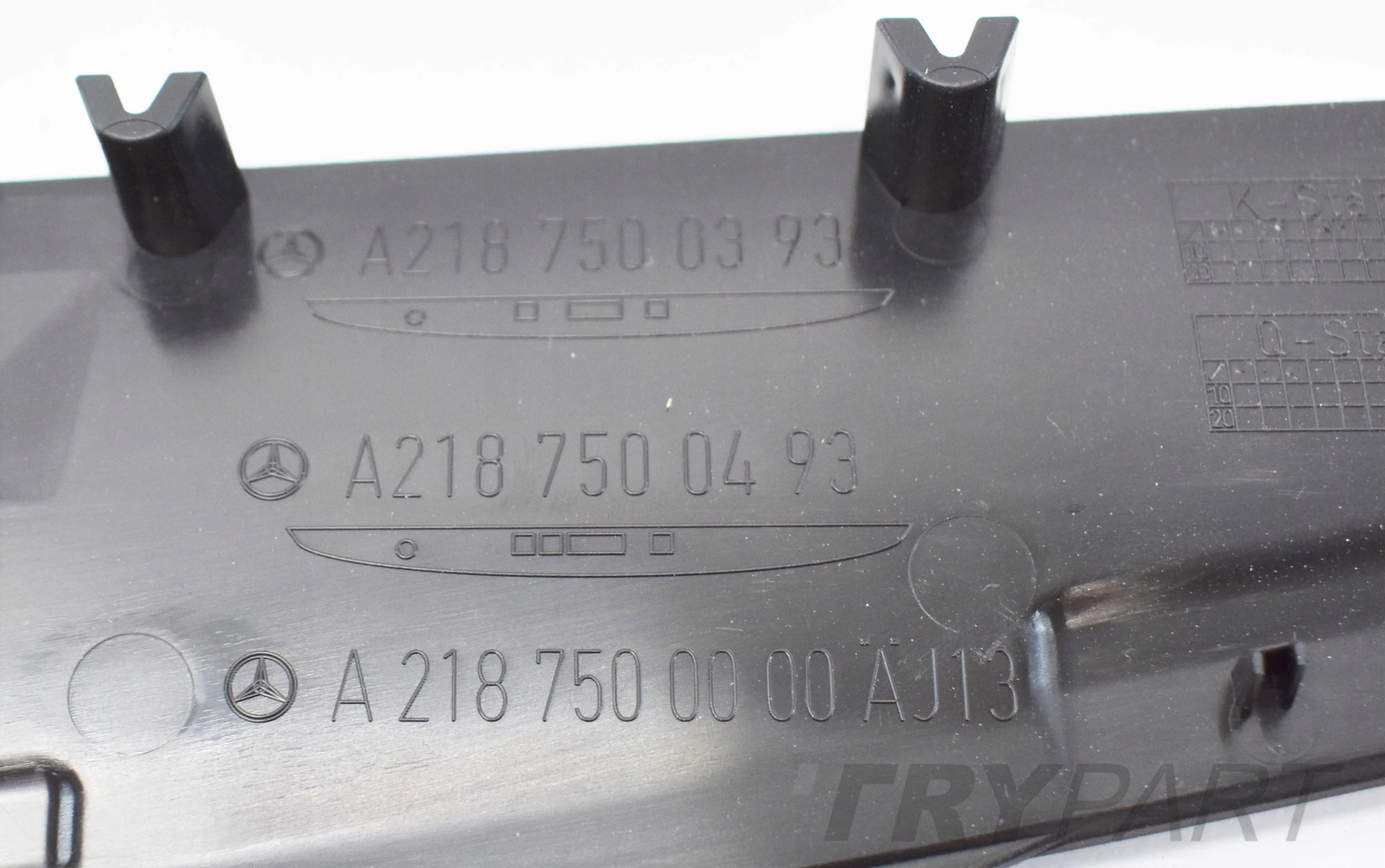 MERCEDES CLS W218 TRUNK LID TRIM NEW