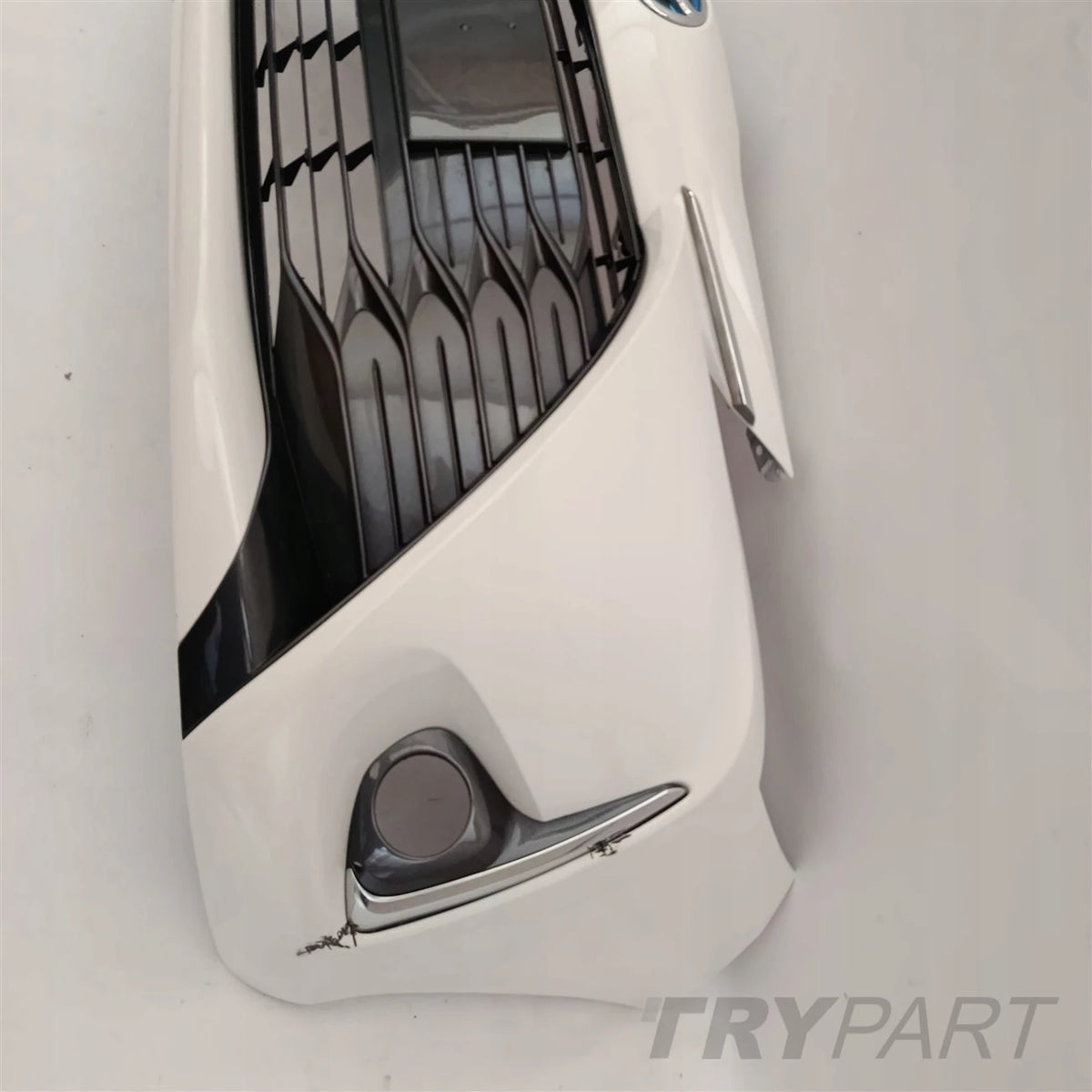 FRONT BUMPER TOYOTA YARIS 4 IV 52119-0DA40