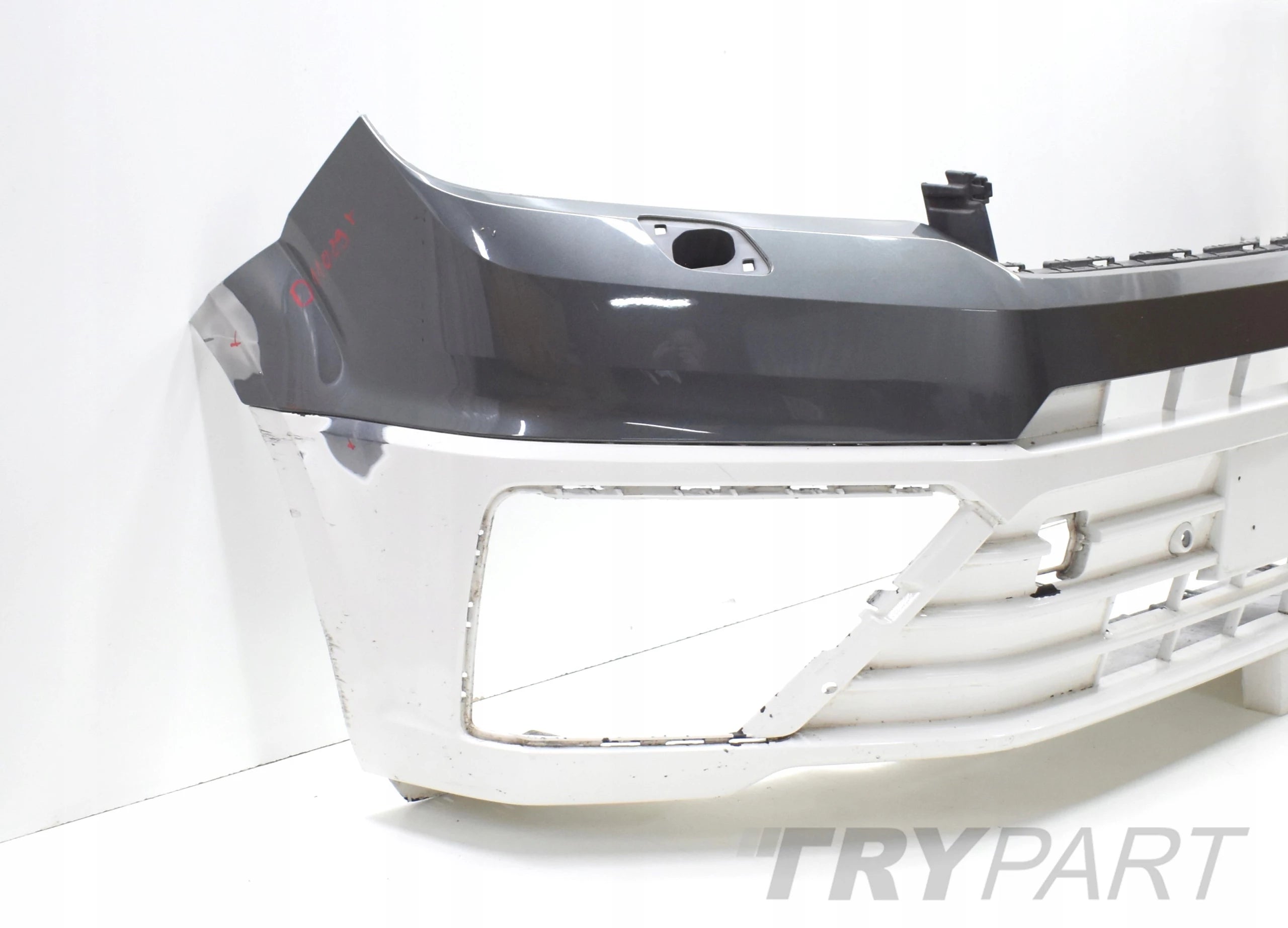 VW CRAFTER II 7C FRONT BUMPER ORIGINAL PAINT