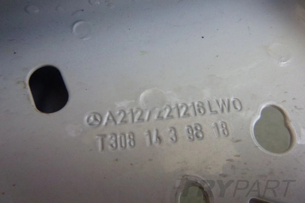 MERCEDES E CLASS 212 Front Right Door
