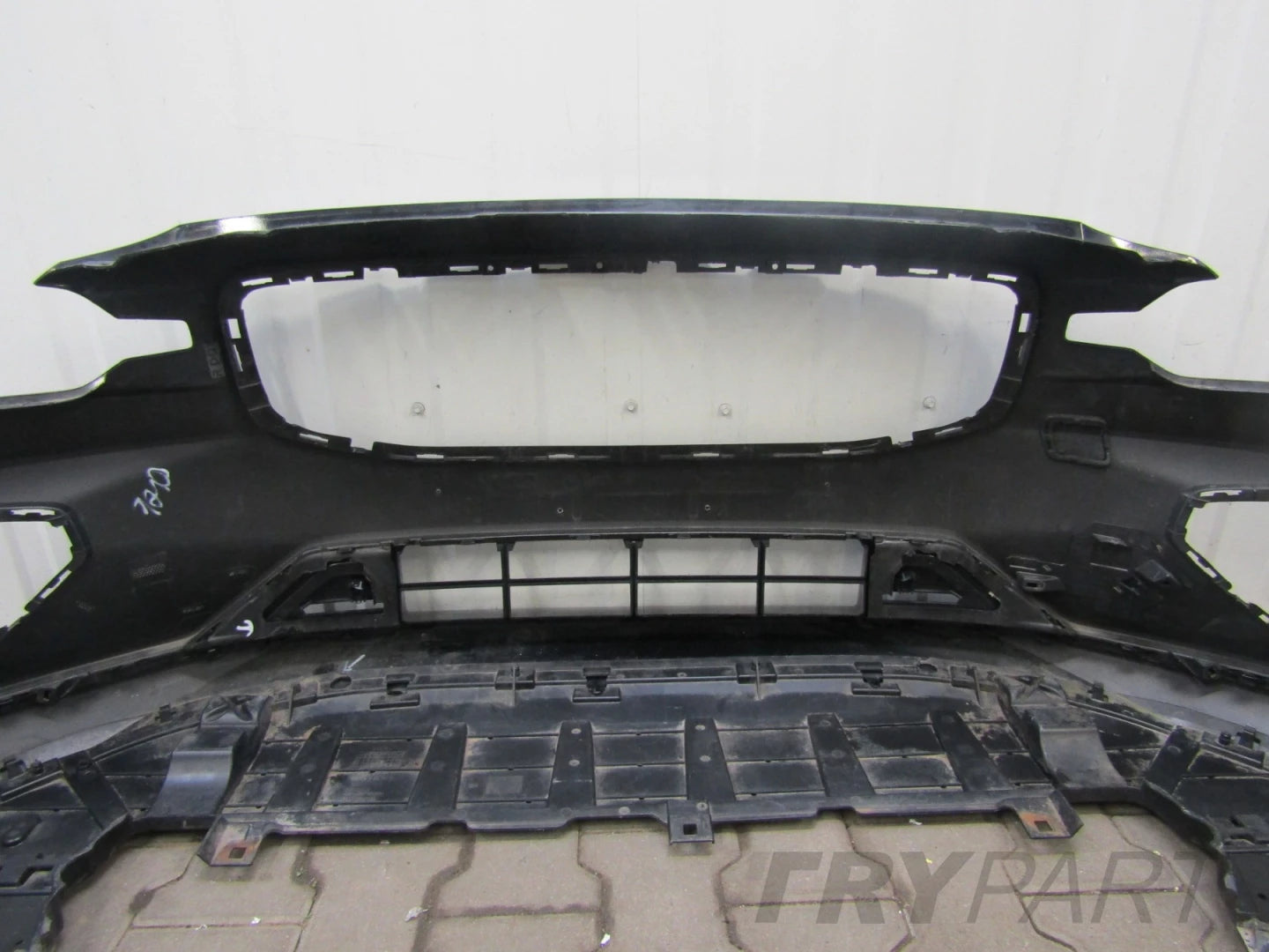 Front Bumper Volvo V60 S60 III R Design 18-