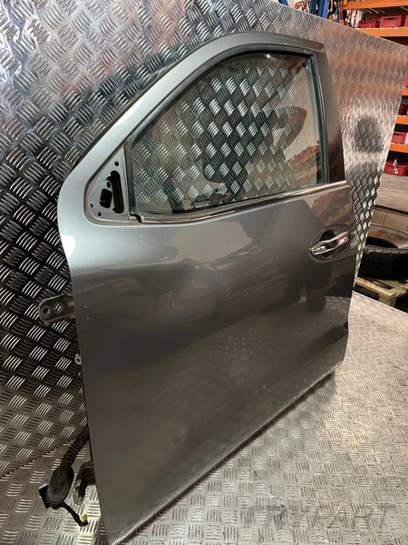 LEFT FRONT DOOR NISSAN NAVARA NP300 D23 15- K51